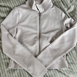 Stylish Ribbed Cropped Zip-Up Top